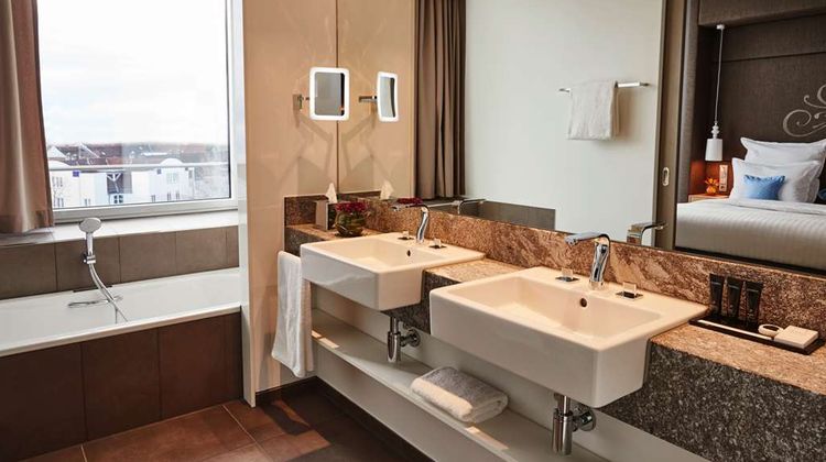 Steigenberger Hotel Munchen Room