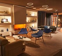 Steigenberger Hotel Munchen Lobby