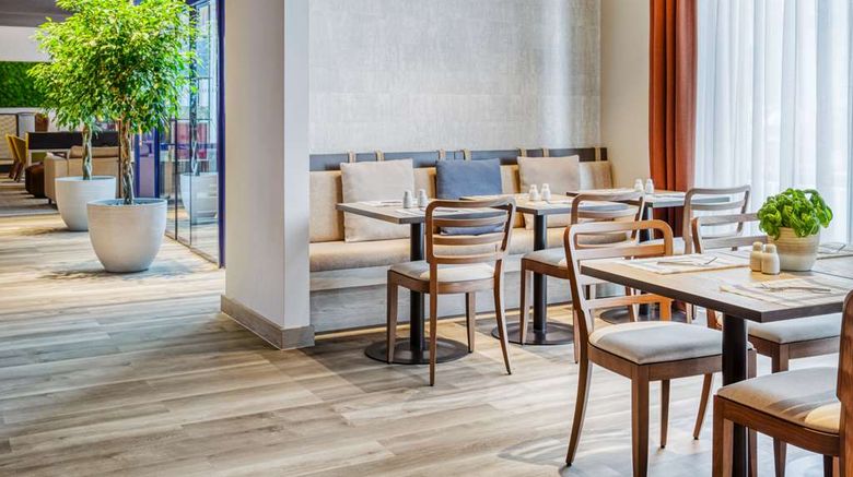 <b>IntercityHotel Nuremberg Restaurant</b>. Images powered by <a href="https://iceportal.shijigroup.com/" title="IcePortal" target="_blank">IcePortal</a>.
