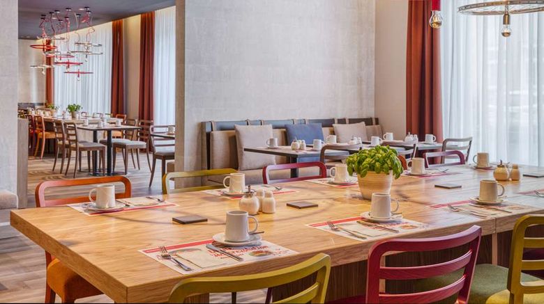 <b>IntercityHotel Nuremberg Restaurant</b>. Images powered by <a href="https://iceportal.shijigroup.com/" title="IcePortal" target="_blank">IcePortal</a>.
