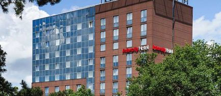 IntercityHotel Freiburg Exterior