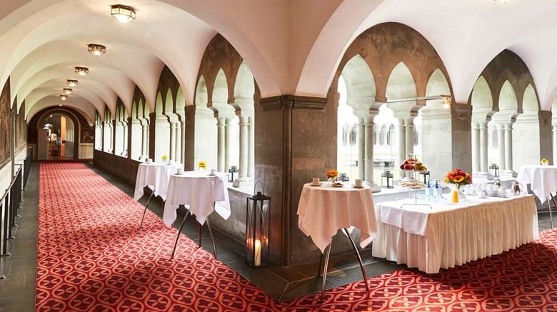 <b>Steigenberger Inselhotel Meeting</b>. Images powered by <a href="https://iceportal.shijigroup.com/" title="IcePortal" target="_blank">IcePortal</a>.