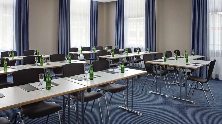 <b>IntercityHotel Ulm Meeting</b>. Images powered by <a href="https://iceportal.shijigroup.com/" title="IcePortal" target="_blank">IcePortal</a>.