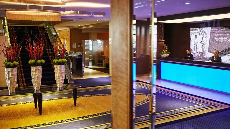 <b>Steigenberger Graf Zeppelin Lobby</b>. Images powered by <a href="https://iceportal.shijigroup.com/" title="IcePortal" target="_blank">IcePortal</a>.
