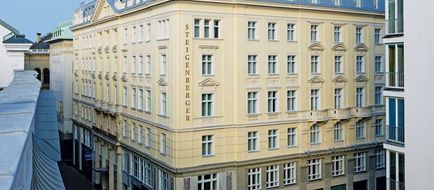 Steigenberger Hotel Herrenhof Exterior