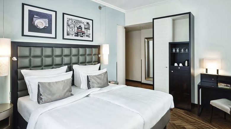 <b>Steigenberger Hotel Herrenhof Room</b>. Images powered by <a href="https://iceportal.shijigroup.com/" title="IcePortal" target="_blank">IcePortal</a>.