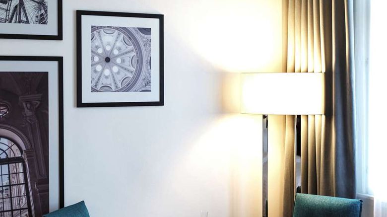 <b>Steigenberger Hotel Herrenhof Room</b>. Images powered by <a href="https://iceportal.shijigroup.com/" title="IcePortal" target="_blank">IcePortal</a>.