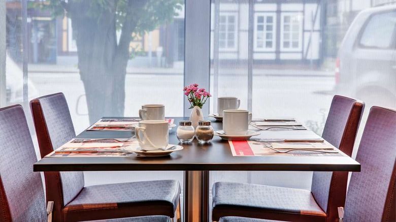 <b>IntercityHotel Celle Restaurant</b>. Images powered by <a href="https://iceportal.shijigroup.com/" title="IcePortal" target="_blank">IcePortal</a>.