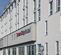IntercityHotel Darmstadt Exterior