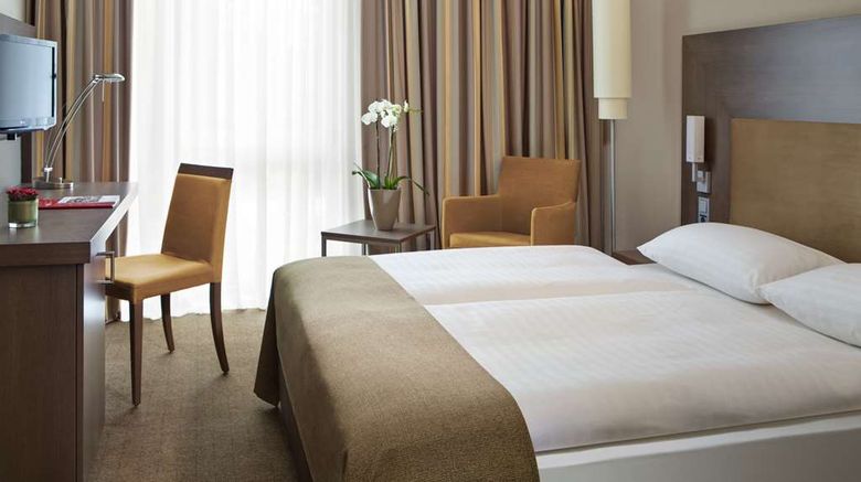 <b>IntercityHotel Darmstadt Room</b>. Images powered by <a href="https://iceportal.shijigroup.com/" title="IcePortal" target="_blank">IcePortal</a>.