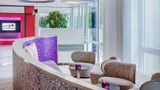 <b>IntercityHotel Rostock Lobby</b>. Images powered by <a href="https://iceportal.shijigroup.com/" title="IcePortal" target="_blank">IcePortal</a>.