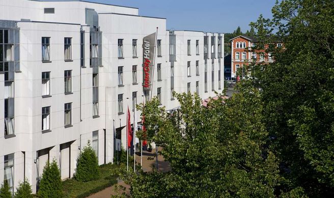 IntercityHotel Rostock Exterior