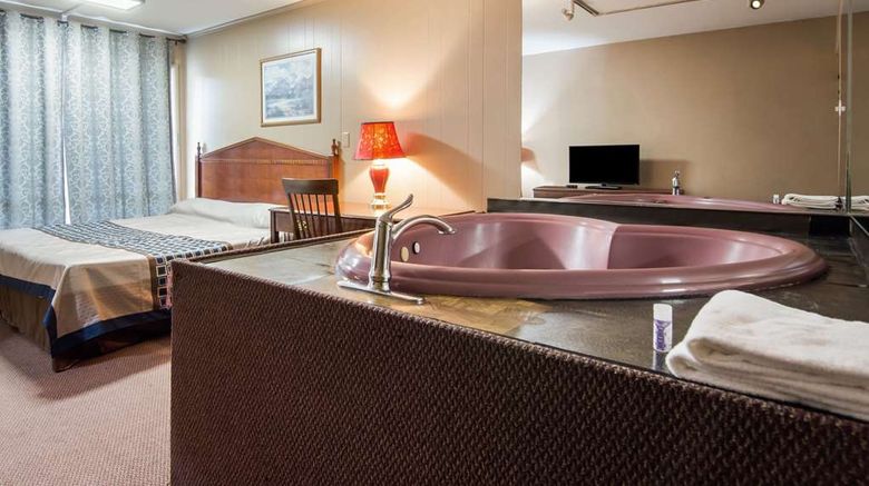<b>Knights Inn Amsterdam Suite</b>. Images powered by <a href="https://iceportal.shijigroup.com/" title="IcePortal" target="_blank">IcePortal</a>.