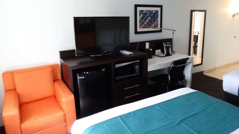 <b>Best Western Plus Orlando LakeBuenaVista Room</b>. Images powered by <a href="https://iceportal.shijigroup.com/" title="IcePortal" target="_blank">IcePortal</a>.