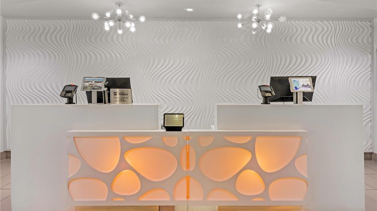 Best Western Plus Orlando LakeBuenaVista Lobby