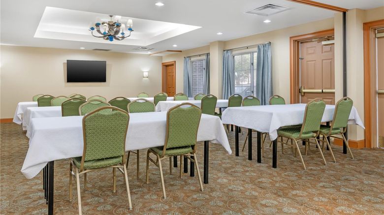 <b>Best Western Plus Orlando LakeBuenaVista Meeting</b>. Images powered by <a href="https://iceportal.shijigroup.com/" title="IcePortal" target="_blank">IcePortal</a>.