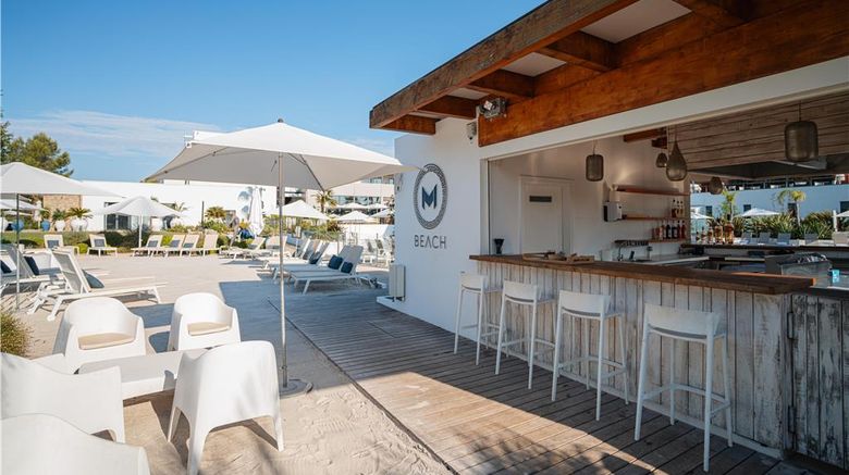 <b>Mouratoglou Hotel & Resort Beach</b>. Images powered by <a href="https://iceportal.shijigroup.com/" title="IcePortal" target="_blank">IcePortal</a>.