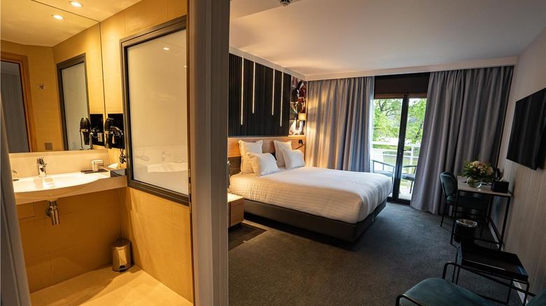 <b>Mouratoglou Hotel & Resort Room</b>. Images powered by <a href="https://iceportal.shijigroup.com/" title="IcePortal" target="_blank">IcePortal</a>.