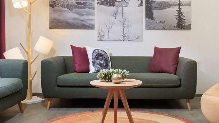 EMBRACE by TOP Allgaeu Art Hotel Kempten Lobby