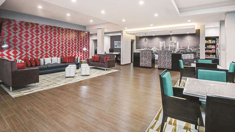 <b>La Quinta Inn/Suites San Antonio I-10 E Lobby</b>. Images powered by <a href="https://iceportal.shijigroup.com/" title="IcePortal" target="_blank">IcePortal</a>.