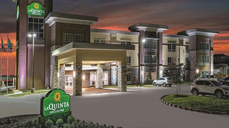 <b>La Quinta Inn/Suites San Antonio I-10 E Exterior</b>. Images powered by <a href="https://iceportal.shijigroup.com/" title="IcePortal" target="_blank">IcePortal</a>.