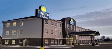 Days Inn & Suites by Wyndham Warman Exterior