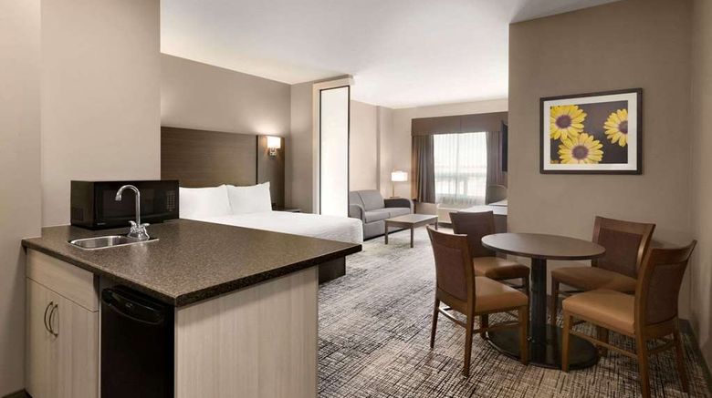 <b>Days Inn & Suites by Wyndham Warman Suite</b>. Images powered by <a href="https://iceportal.shijigroup.com/" title="IcePortal" target="_blank">IcePortal</a>.