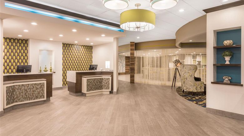 <b>Wyndham Garden Charleston Summerville SC Lobby</b>. Images powered by <a href="https://iceportal.shijigroup.com/" title="IcePortal" target="_blank">IcePortal</a>.