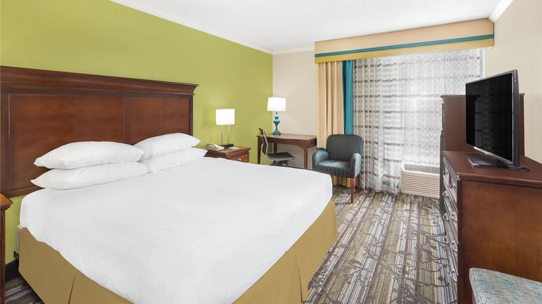 <b>Wyndham Garden Charleston Summerville SC Room</b>. Images powered by <a href="https://iceportal.shijigroup.com/" title="IcePortal" target="_blank">IcePortal</a>.