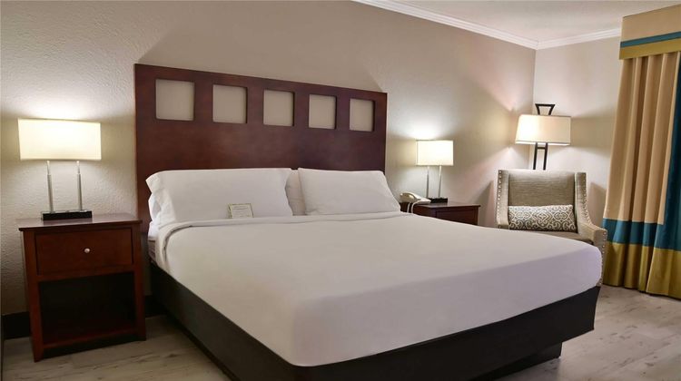 Wyndham Garden Charleston Summerville SC Room
