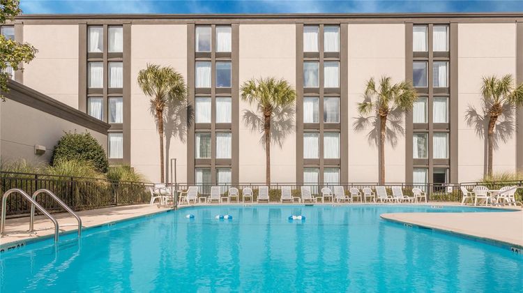 Wyndham Garden Charleston Summerville SC Pool