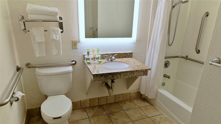 Wyndham Garden Charleston Summerville SC Room
