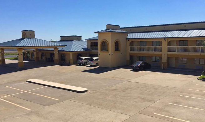 Americas Best Value Inn - Bishop Exterior