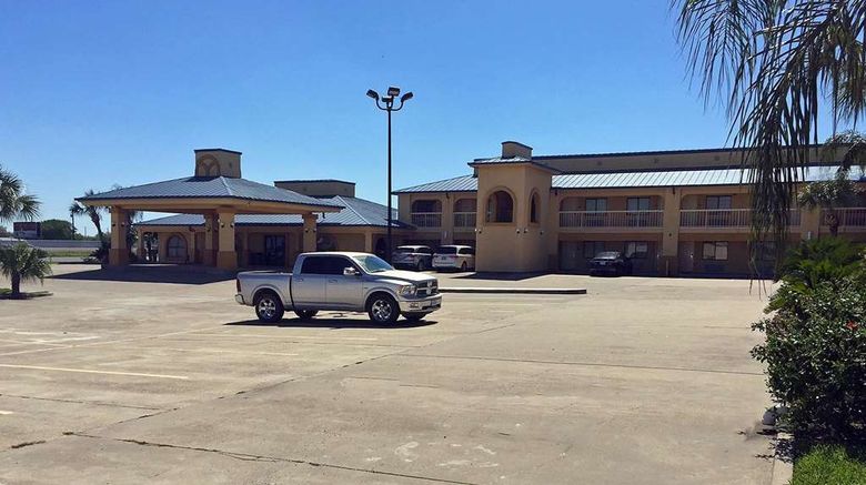 <b>Americas Best Value Inn - Bishop Exterior</b>. Images powered by <a href="https://iceportal.shijigroup.com/" title="IcePortal" target="_blank">IcePortal</a>.