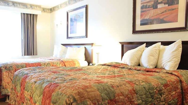 Villa Roma Resort & Conference Center Suite