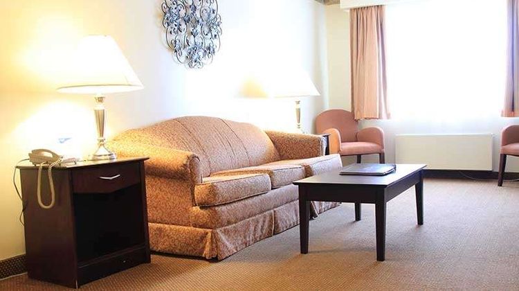 Villa Roma Resort & Conference Center Suite