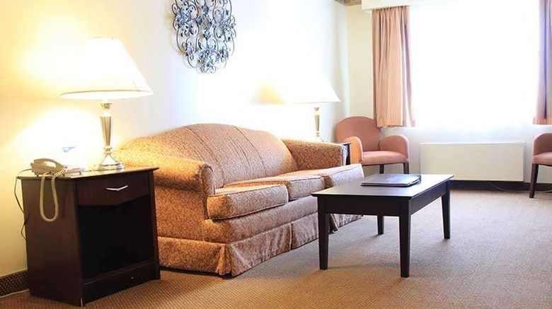 <b>Villa Roma Resort & Conference Center Suite</b>. Images powered by <a href="https://iceportal.shijigroup.com/" title="IcePortal" target="_blank">IcePortal</a>.