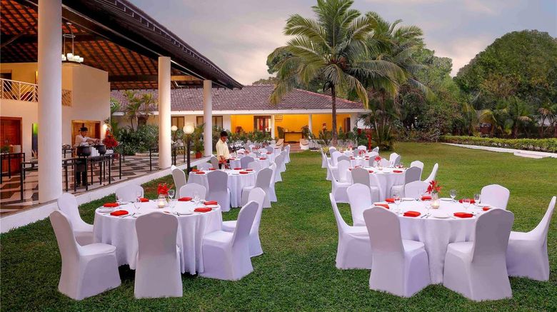 <b>Novotel Goa Dona Sylvia Resort Restaurant</b>. Images powered by <a href="https://iceportal.shijigroup.com/" title="IcePortal" target="_blank">IcePortal</a>.