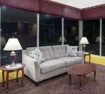 Days Inn Salem Lobby