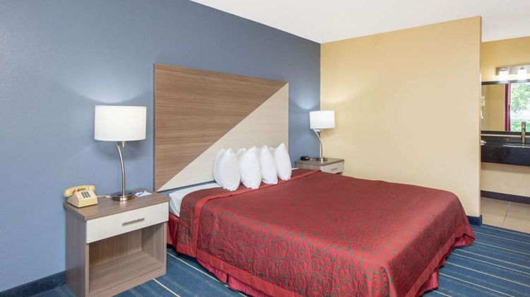 Days Inn Salem Room