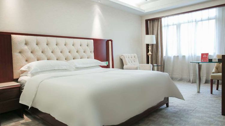Ramada Shenzhen Baoan Room