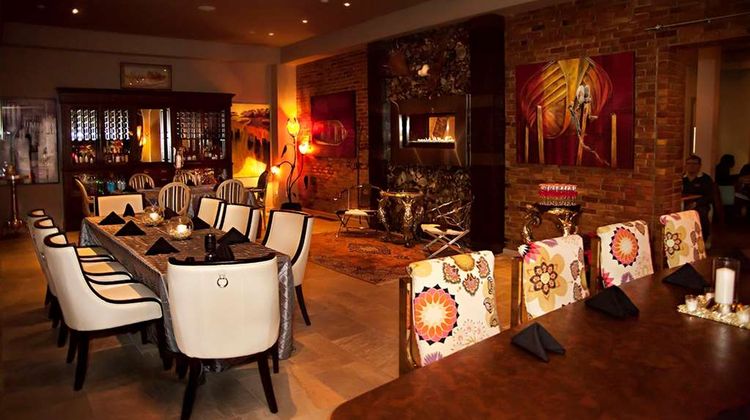 Retro Suites Hotel Restaurant