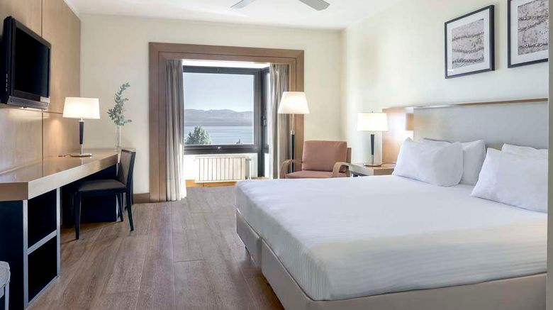 <b>NH Bariloche Edelweiss Room</b>. Images powered by <a href="https://iceportal.shijigroup.com/" title="IcePortal" target="_blank">IcePortal</a>.