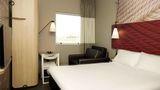 Ibis Paranagua Room