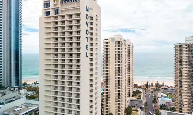 Novotel Surfers Paradise Exterior