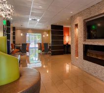 Days Inn/Bonita Springs North Naples Lobby