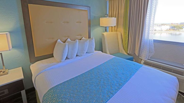 <b>Wyndham Garden Kenosha Harbors Room</b>. Images powered by <a href="https://iceportal.shijigroup.com/" title="IcePortal" target="_blank">IcePortal</a>.