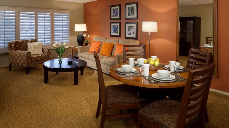 <b>Hyatt Vacation Club at Desert Oasis Room</b>. Images powered by <a href="https://iceportal.shijigroup.com/" title="IcePortal" target="_blank">IcePortal</a>.