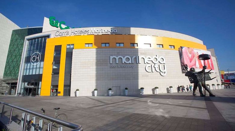 Carris Marineda Exterior. Images powered by <a href="https://iceportal.shijigroup.com" target="_blank" rel="noopener">Ice Portal</a>.