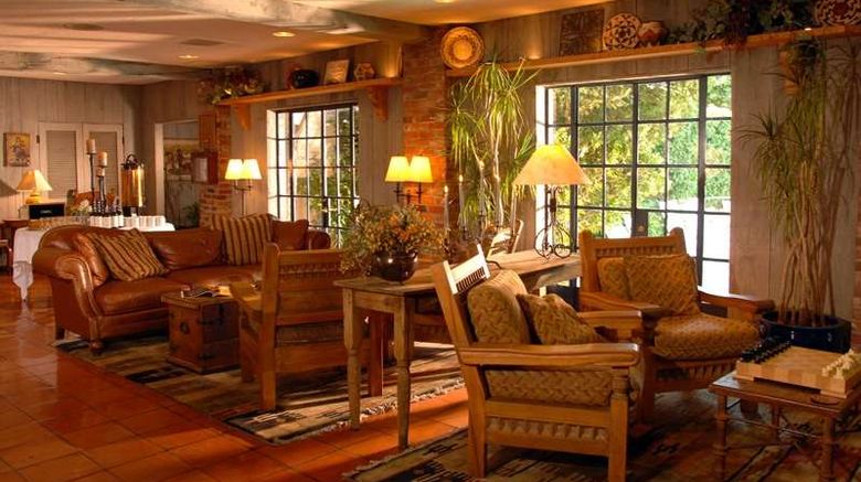 <b>Inn Of The Governors Lobby</b>. Images powered by <a href="https://iceportal.shijigroup.com/" title="IcePortal" target="_blank">IcePortal</a>.
